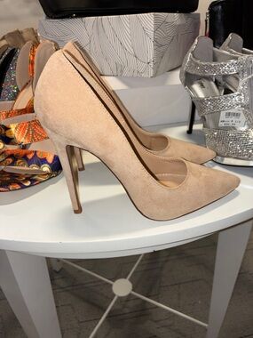 Women’s shoes